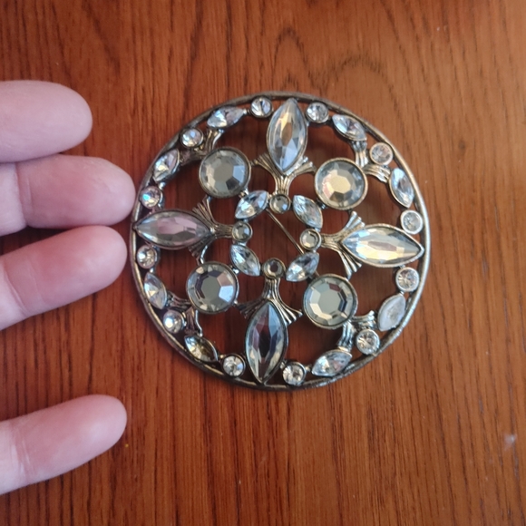 HUGE Rhinestone pin - Picture 4 of 9
